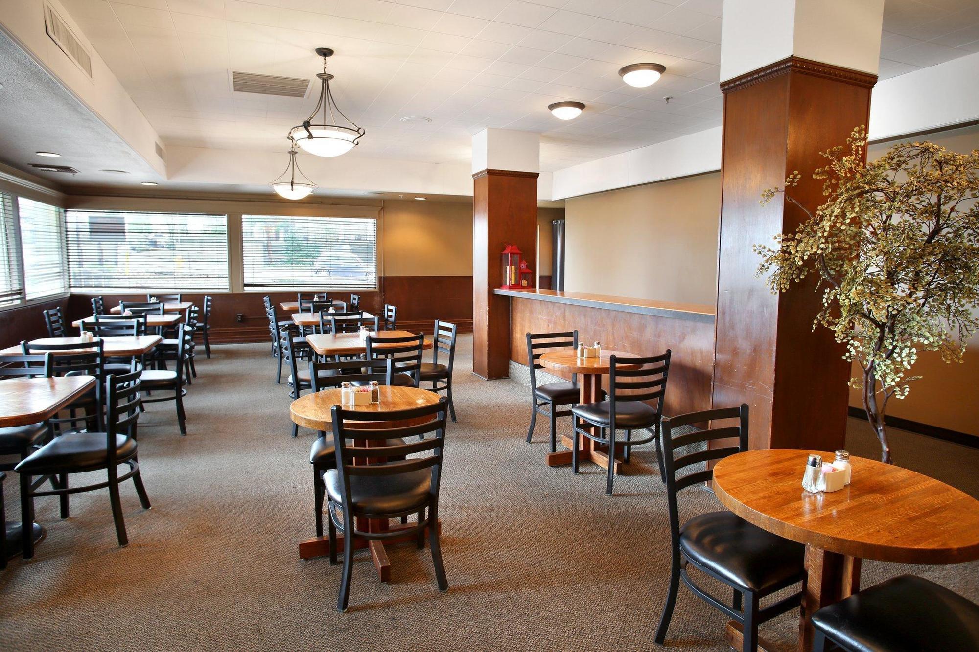 Red Lion Inn & Suites Olympia, Governor Hotel Extérieur photo