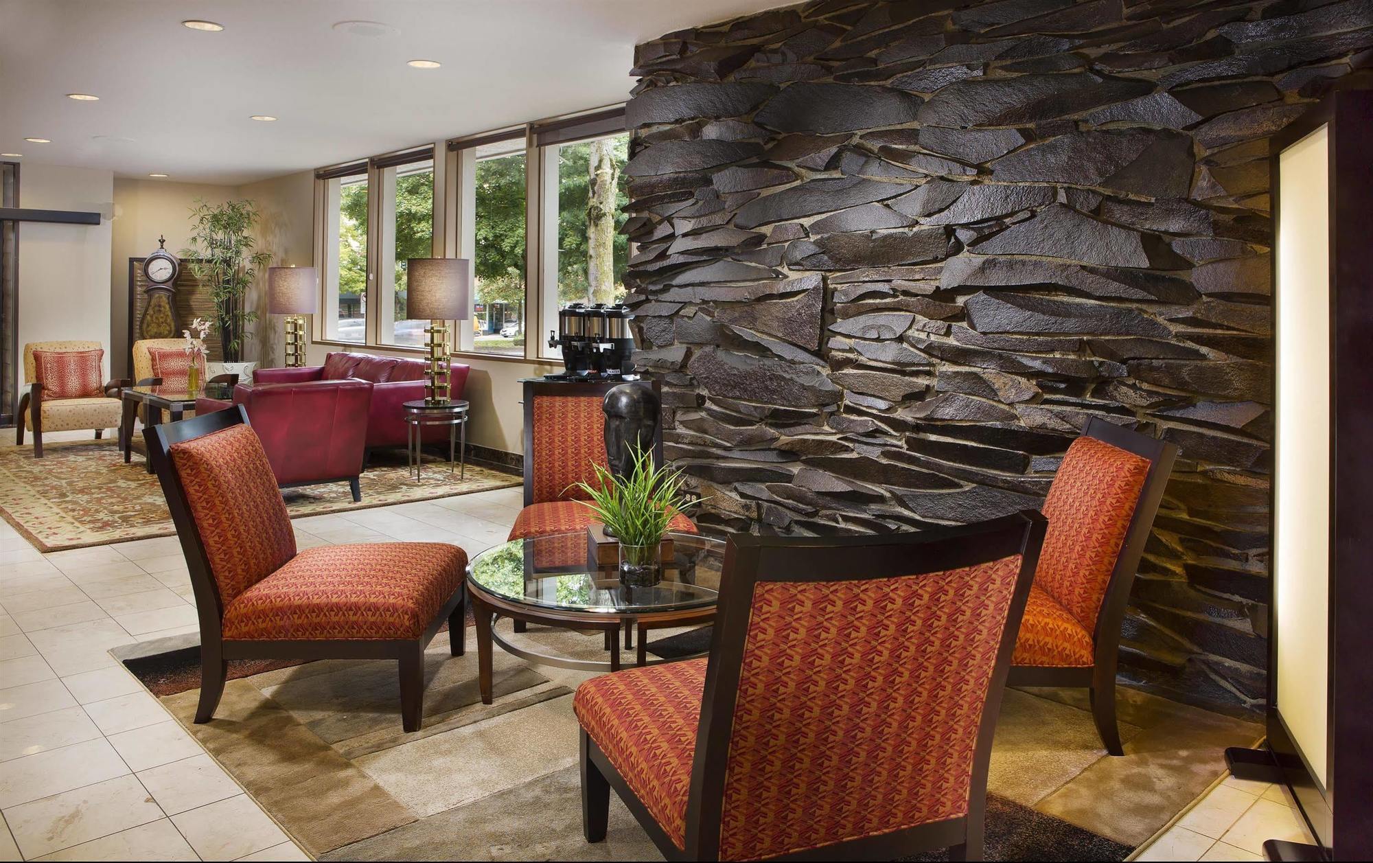 Red Lion Inn & Suites Olympia, Governor Hotel Extérieur photo