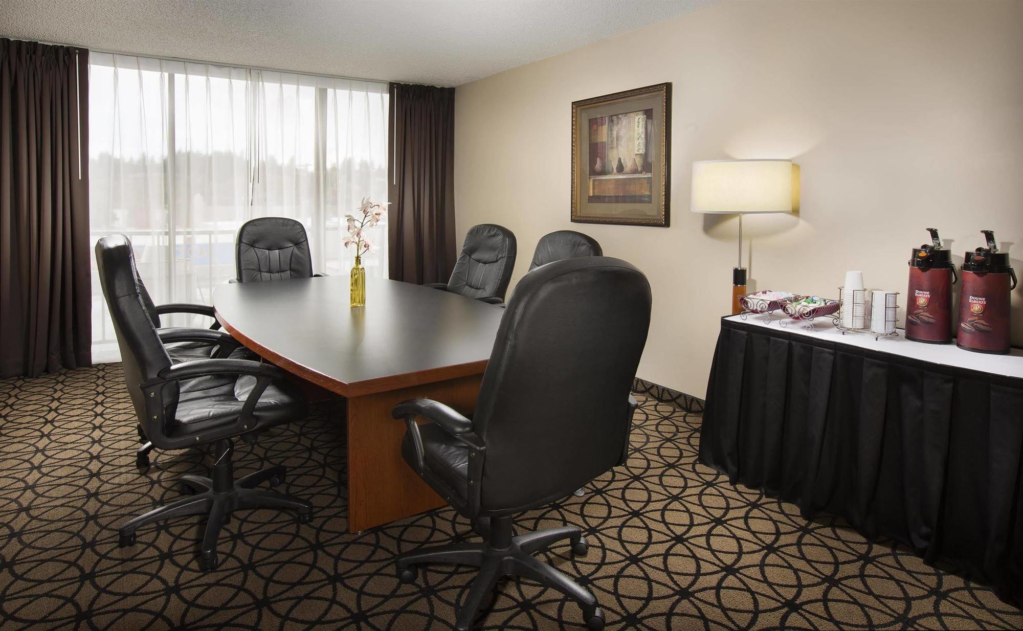 Red Lion Inn & Suites Olympia, Governor Hotel Extérieur photo
