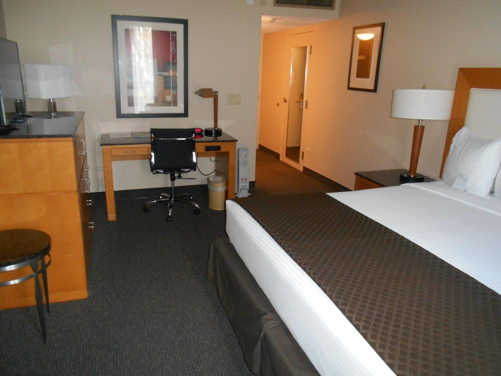 Red Lion Inn & Suites Olympia, Governor Hotel Extérieur photo