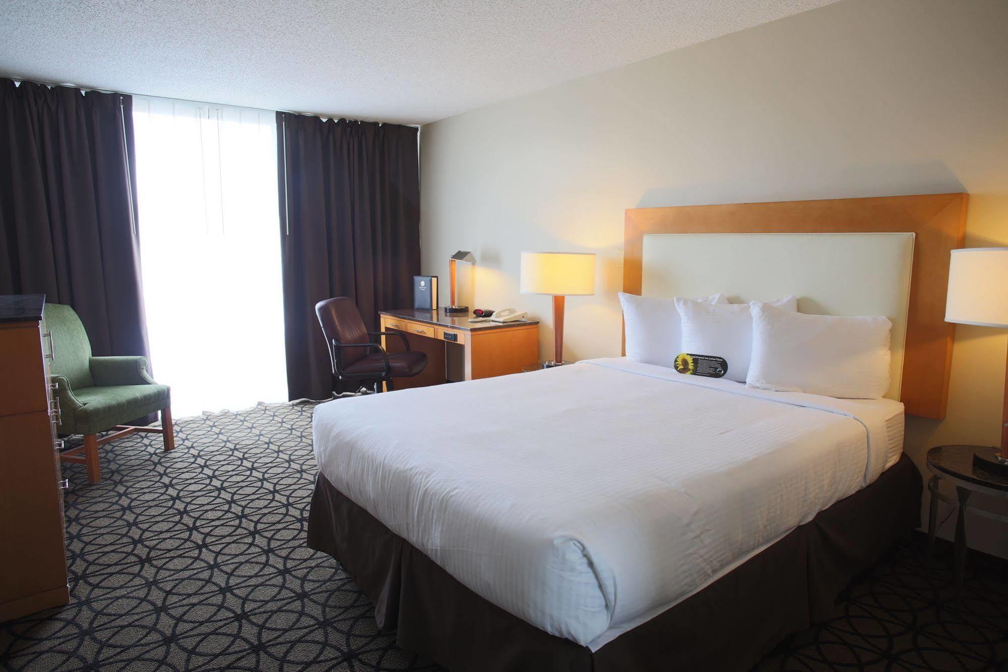 Red Lion Inn & Suites Olympia, Governor Hotel Extérieur photo