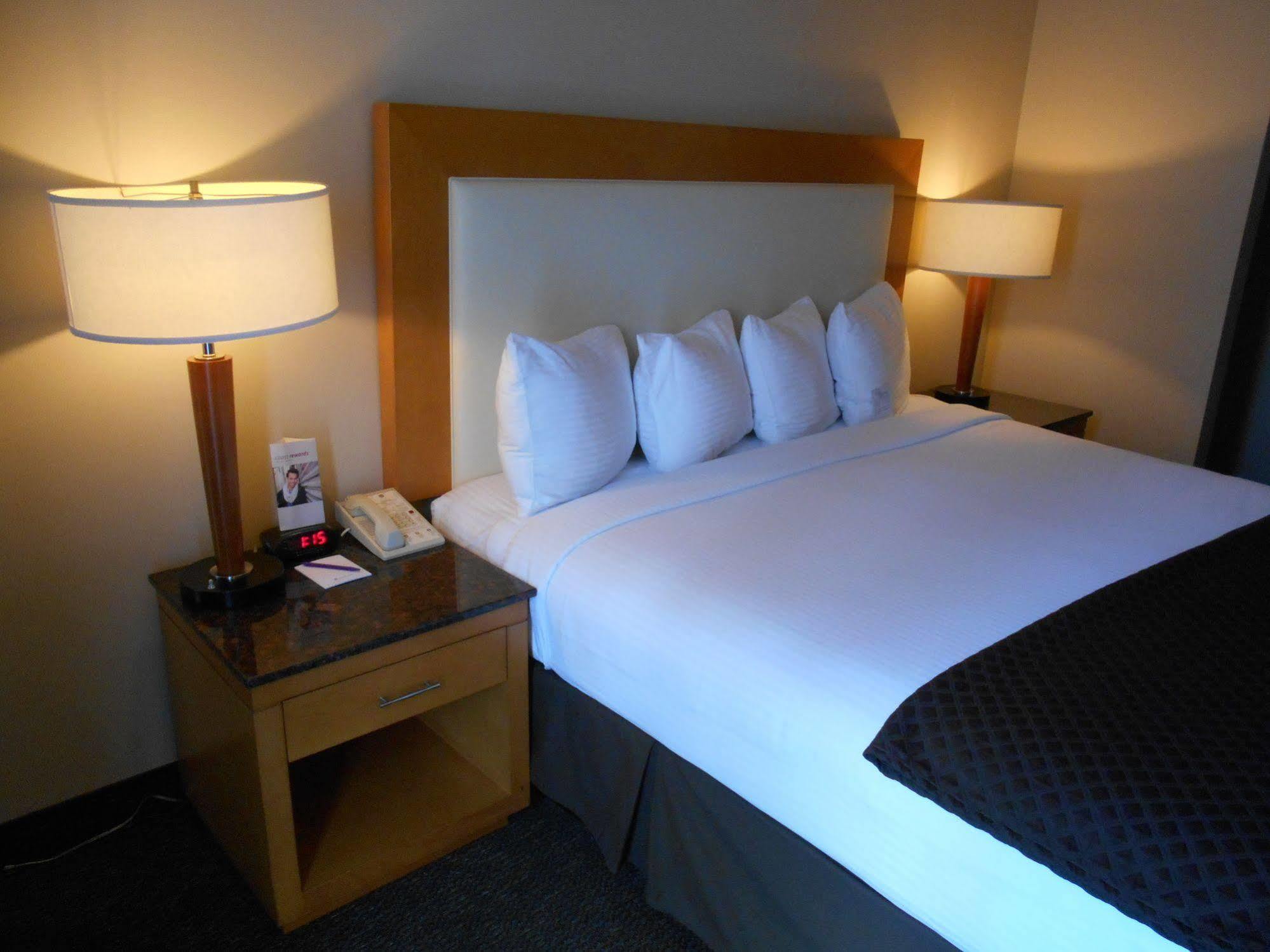 Red Lion Inn & Suites Olympia, Governor Hotel Extérieur photo